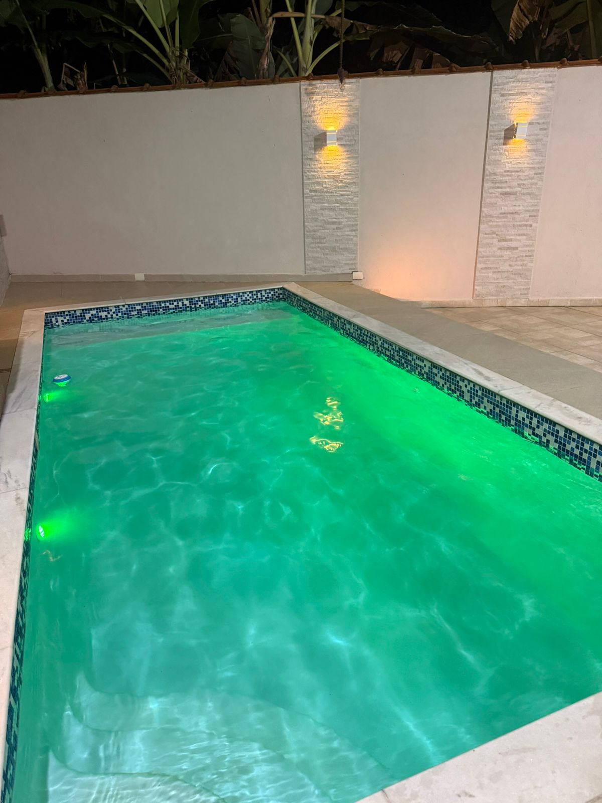 Piscina Pastilhas Azuis